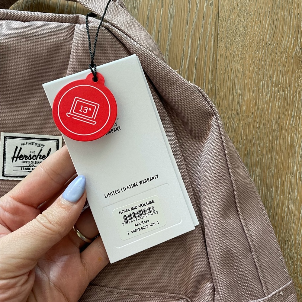 Herschel Supply Company Classic Backpack in Dusty Rose with Gold Zippers - Picture 5 of 6